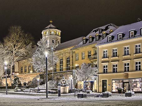 16Via dellOpera coperta di neve con la chiesa del Castello 2 Mikhail Butovskiy