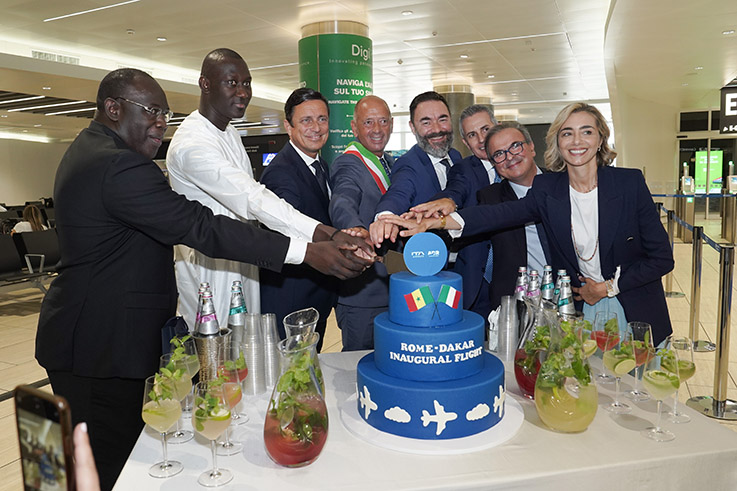 26Taglio della torta Roma Fiumicino Dakar